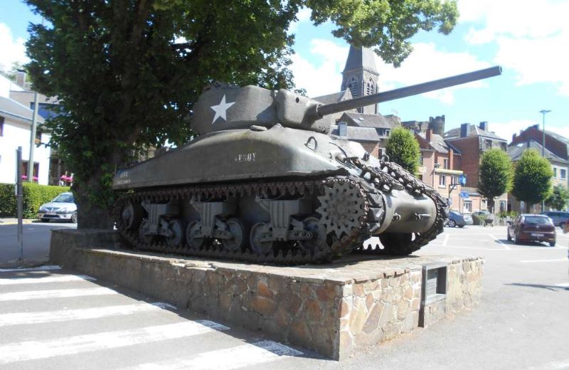 Oorlogsmonument Sherman-tank